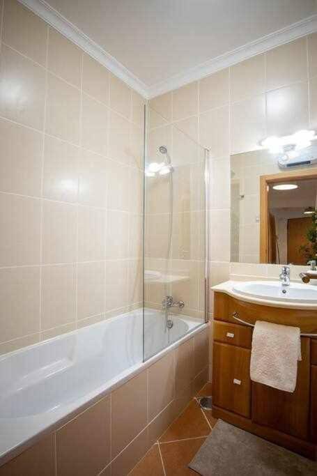 Apartment Modern 3br W/ Lg Terrace, Bbq, Ac & Parking Tavira
